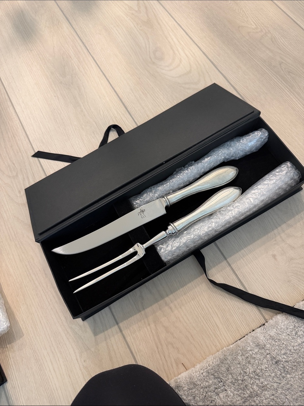 Vagabond house Carving Knife and Fork Set in Silver Tone